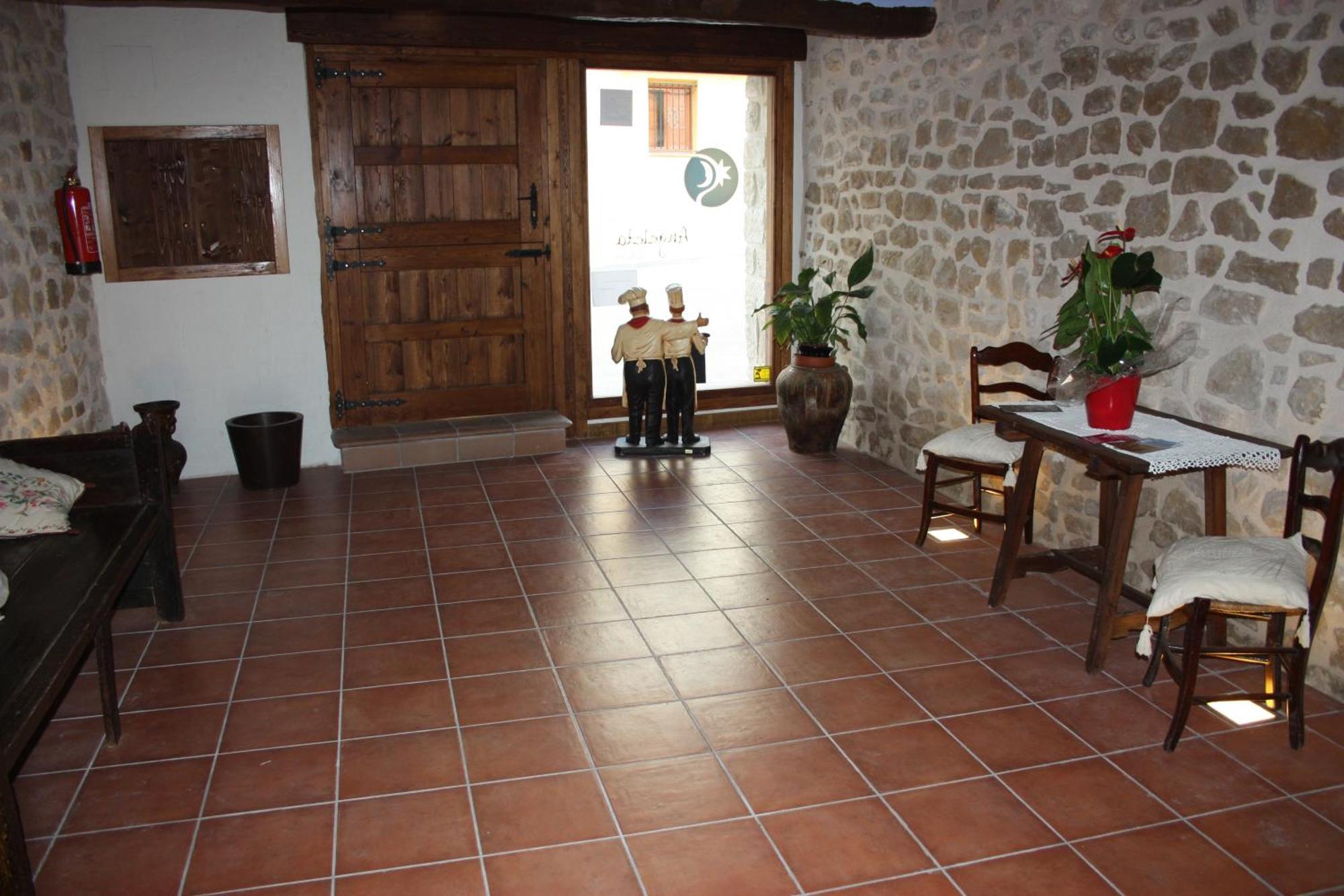 Hotel Fonda Angeleta Valderrobres Exterior foto
